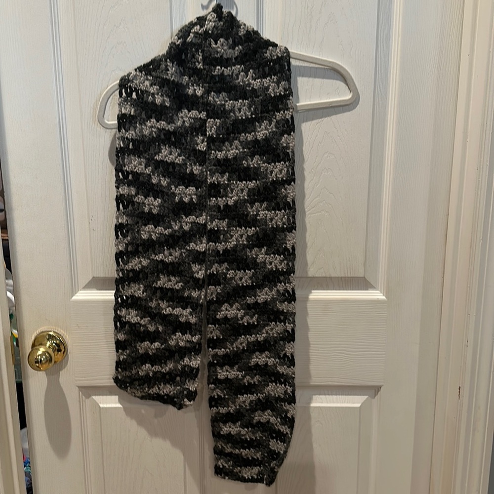 Hand Crafted Loose Woven Striped Chunky Knit Scarf OS